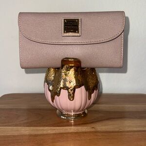 ☃️ Dooney & Bourke Leather Wallet